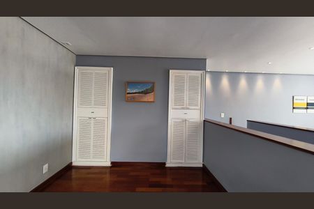 Casa à venda com 220m², 3 quartos e 2 vagasSala
