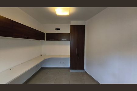 Casa à venda com 220m², 3 quartos e 2 vagasEdícula