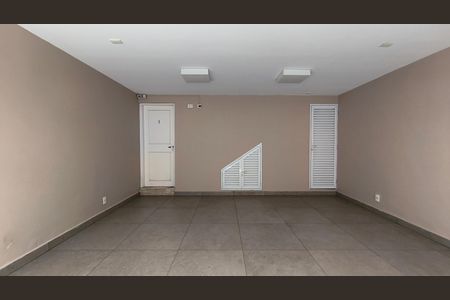 Casa à venda com 220m², 3 quartos e 2 vagasGaragem