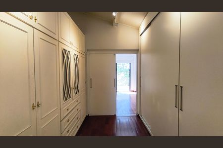 Casa à venda com 220m², 3 quartos e 2 vagasCloset 1 da Suíte