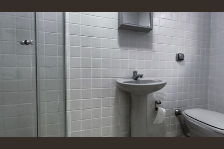 Casa à venda com 220m², 3 quartos e 2 vagasBanheiro de serviço