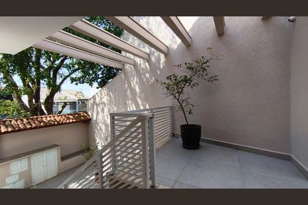 Casa à venda com 220m², 3 quartos e 2 vagasEntrada