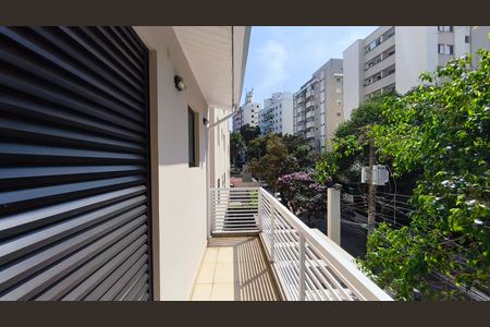 Casa à venda com 220m², 3 quartos e 2 vagasVaranda do Quarto