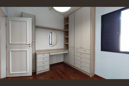 Casa à venda com 220m², 3 quartos e 2 vagasQuarto 2