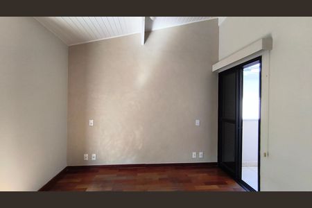 Casa à venda com 220m², 3 quartos e 2 vagasSuíte