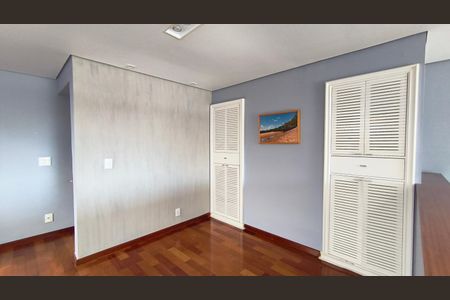 Sala de casa à venda com 3 quartos, 220m² em Vila Mariana, São Paulo