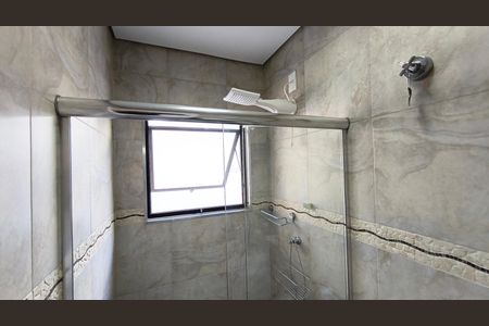 Casa à venda com 220m², 3 quartos e 2 vagasBanheiro