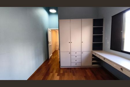 Casa à venda com 220m², 3 quartos e 2 vagasQuarto 1