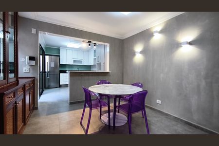 Casa à venda com 220m², 3 quartos e 2 vagasCopa