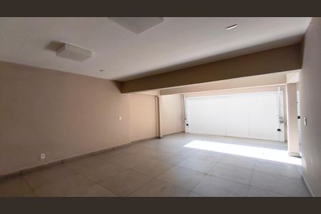 Casa à venda com 220m², 3 quartos e 2 vagasGaragem