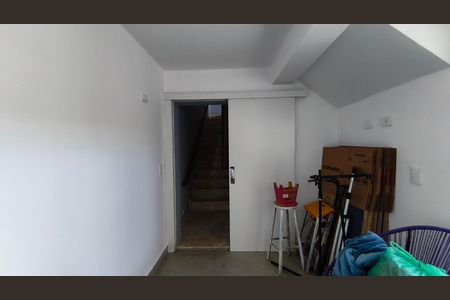 Casa à venda com 220m², 3 quartos e 2 vagasAcesso
