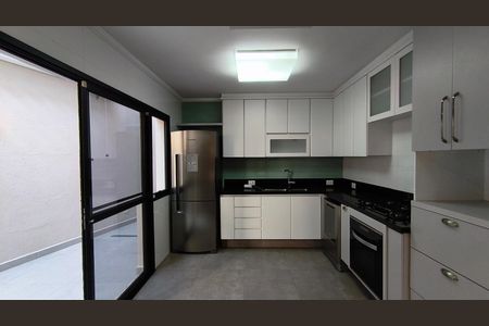 Casa à venda com 220m², 3 quartos e 2 vagasCozinha