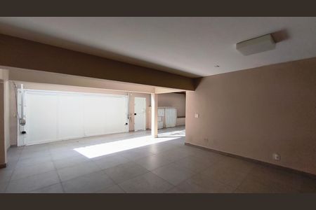 Casa à venda com 220m², 3 quartos e 2 vagasGaragem