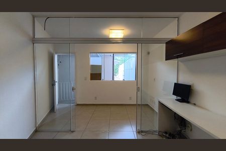 Casa à venda com 220m², 3 quartos e 2 vagasEdícula
