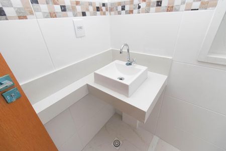 Apartamento para alugar com 49m², 2 quartos e sem vagaBanheiro 
