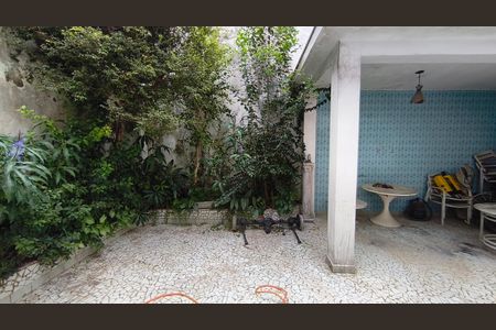 Casa para alugar com 212m², 3 quartos e 2 vagasQuintal