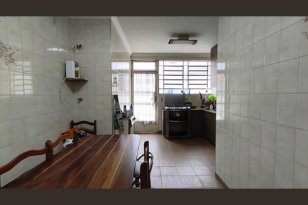Casa para alugar com 212m², 3 quartos e 2 vagasCozinha