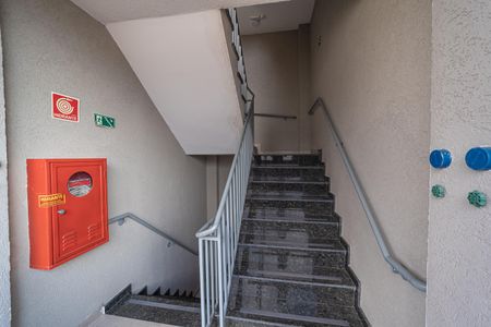 Apartamento à venda com 46m², 2 quartos e 1 vagaEscada