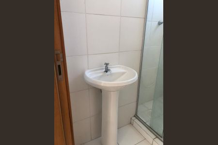 Banheiro de apartamento para alugar com 1 quarto, 27m² em Centro, São Leopoldo