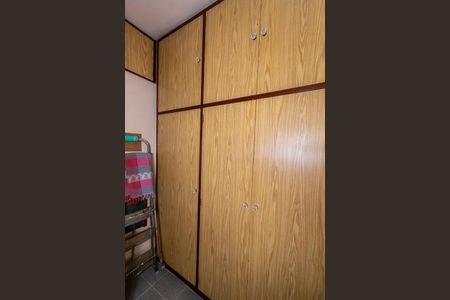 Apartamento à venda com 70m², 2 quartos e 1 vagaQuarto de Serviço - Armário