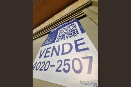 Casa à venda com 200m², 4 quartos e 1 vagaPlaca