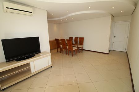 Apartamento para alugar com 94m², 3 quartos e 2 vagasSala