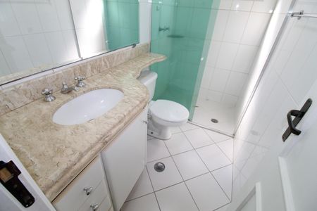 Apartamento para alugar com 94m², 3 quartos e 2 vagasBanheiro 