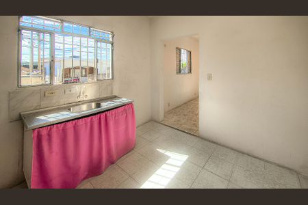 Casa para alugar com 30m², 1 quarto e sem vaga Casa para alugar com 30m², 1 quarto e sem vagaCozinha