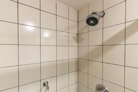 Banheiro de kitnet/studio para alugar com 1 quarto, 29m² em Tatuapé, São Paulo