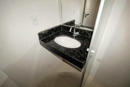 Apartamento à venda com 65m², 3 quartos e 2 vagasbanheiro 1