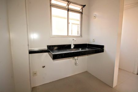 cozinha de apartamento à venda com 3 quartos, 65m² em Santo Antônio, Belo Horizonte