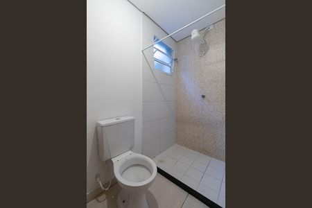 Banheiro de apartamento para alugar com 1 quarto, 28m² em Vila Nhocuné, São Paulo