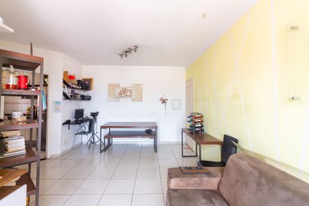 Sala  de apartamento para alugar com 2 quartos, 58m² em Piratininga, Osasco