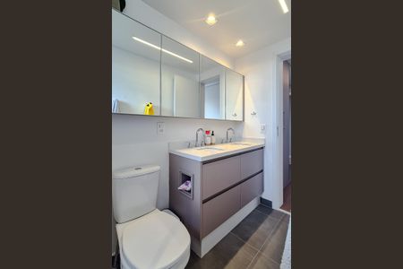 Apartamento à venda com 127m², 3 quartos e 2 vagasBanheiro da Suíte 1