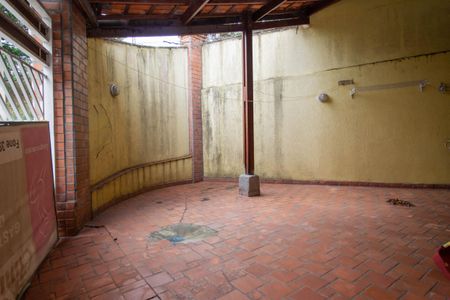 Casa à venda com 113m², 4 quartos e 3 vagasQuintal