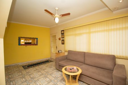 Sala de casa à venda com 4 quartos, 113m² em Parque Maria Domitila, São Paulo