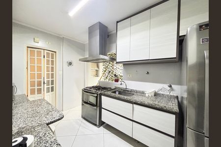 Apartamento à venda com 103m², 2 quartos e 2 vagas Apartamento à venda com 103m², 2 quartos e 2 vagasCozinha