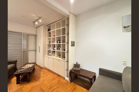 Apartamento à venda com 103m², 2 quartos e 2 vagas Apartamento à venda com 103m², 2 quartos e 2 vagasEscritório