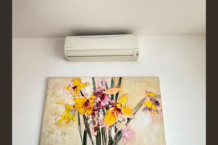 Apartamento à venda com 103m², 2 quartos e 2 vagas Apartamento à venda com 103m², 2 quartos e 2 vagasDetalhe Sala