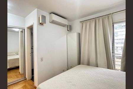 Apartamento à venda com 103m², 2 quartos e 2 vagas Apartamento à venda com 103m², 2 quartos e 2 vagasEscritório