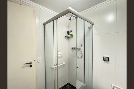 Apartamento à venda com 103m², 2 quartos e 2 vagas Apartamento à venda com 103m², 2 quartos e 2 vagasBanheiro da Suíte 1