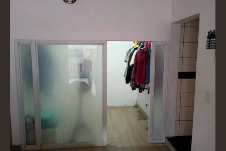 Foto 02 de casa para alugar com 3 quartos, 201m² em Vila Talarico, São Paulo