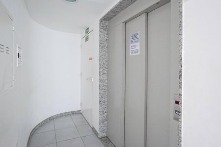Apartamento à venda com 130m², 3 quartos e 2 vagasHall social