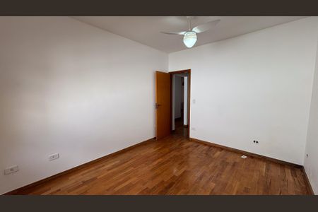 Quarto 2 de casa para alugar com 2 quartos, 360m² em Jardim Santa Maria, Jacareí