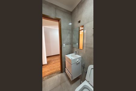 Casa para alugar com 360m², 2 quartos e 5 vagasBanheiro Social