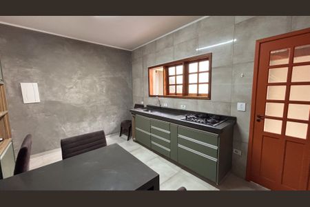 Casa para alugar com 360m², 2 quartos e 5 vagasCozinha