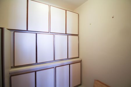 Apartamento à venda com 116m², 3 quartos e 2 vagas Apartamento à venda com 116m², 3 quartos e 2 vagasQuarto de Serviço