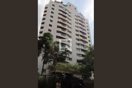 Apartamento à venda com 116m², 3 quartos e 2 vagas Apartamento à venda com 116m², 3 quartos e 2 vagasFachada