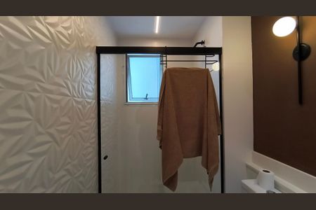 Apartamento à venda com 130m², 3 quartos e 2 vagas Apartamento à venda com 130m², 3 quartos e 2 vagasBanheiro Social