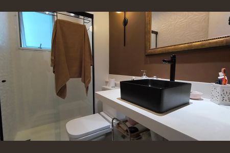Apartamento à venda com 130m², 3 quartos e 2 vagas Apartamento à venda com 130m², 3 quartos e 2 vagasBanheiro Social